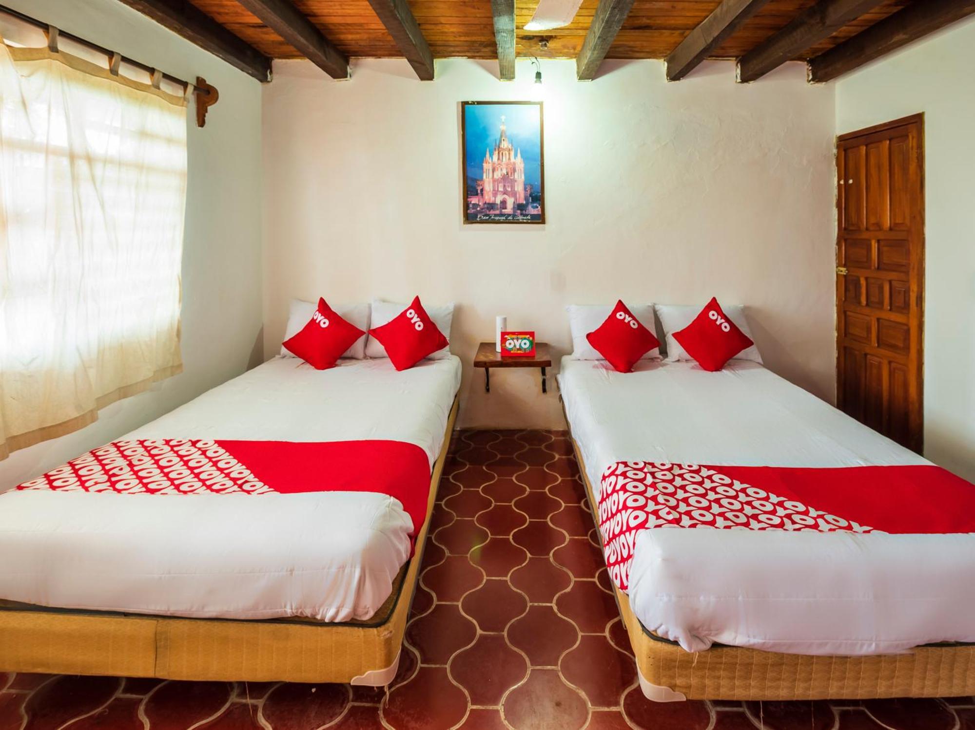 Hotel Oyo Sands Barra de Navidad